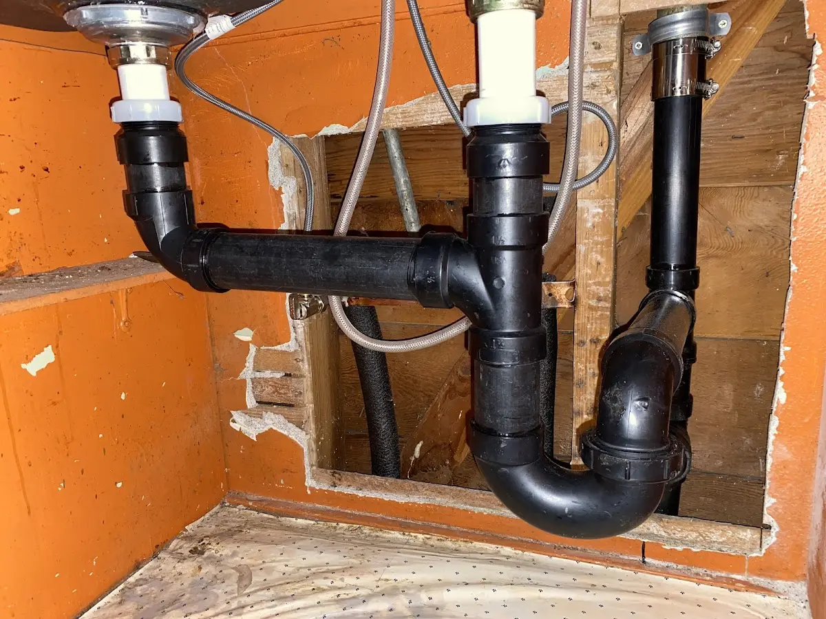 Professional Pipe Bursting equipment and tools on the job in Bell